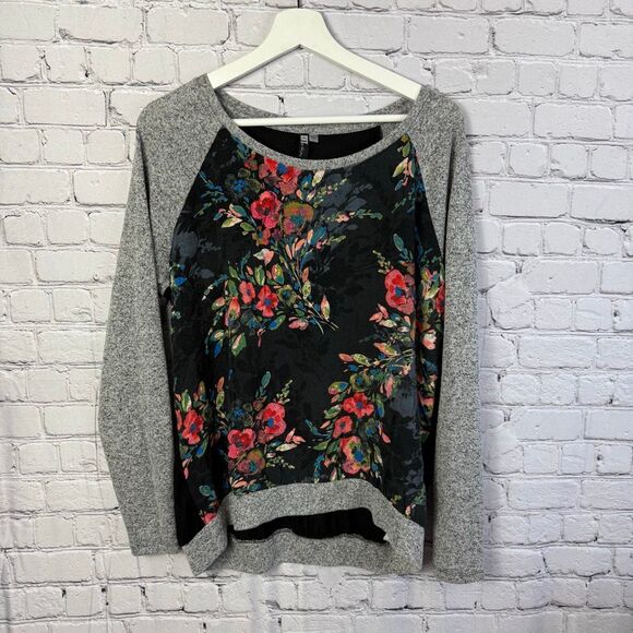 Kut from the Kloth Women's Floral Rayon Panel Gray Knit Pullover Top Large - Picture 1 of 6